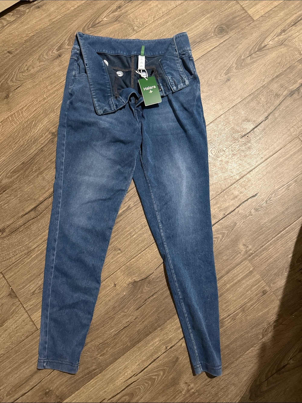 HALARA Women's Skinny Jeans in Blue Wash
